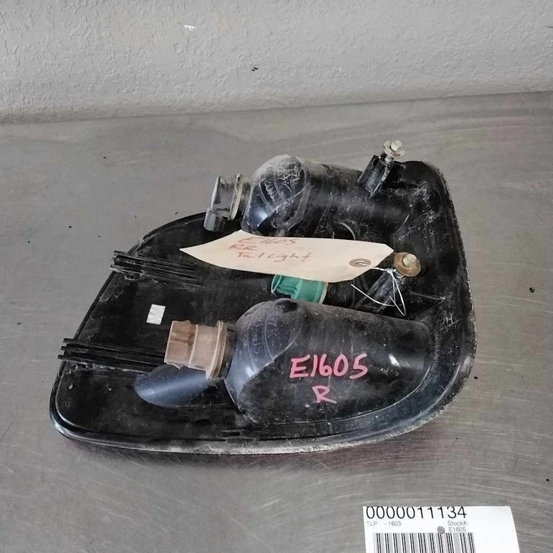 Tail Light Assembly FORD PICKUP F150 Right 97 98 99