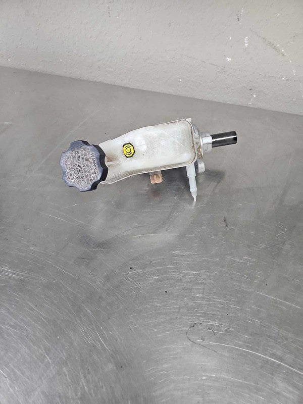 2011-2015 Kia Optima Master Cylinder OEM#585102T200