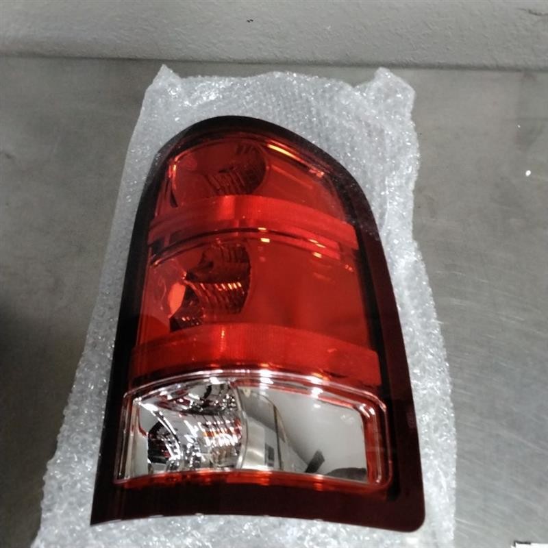 Tail Light Assembly GMC SIERRA 1500 Right 07 08 09 10 11 12 13