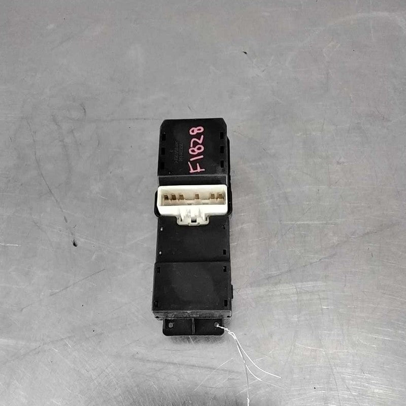 Door Switch Front CHEVY CAPTIVA 12 13 14 15