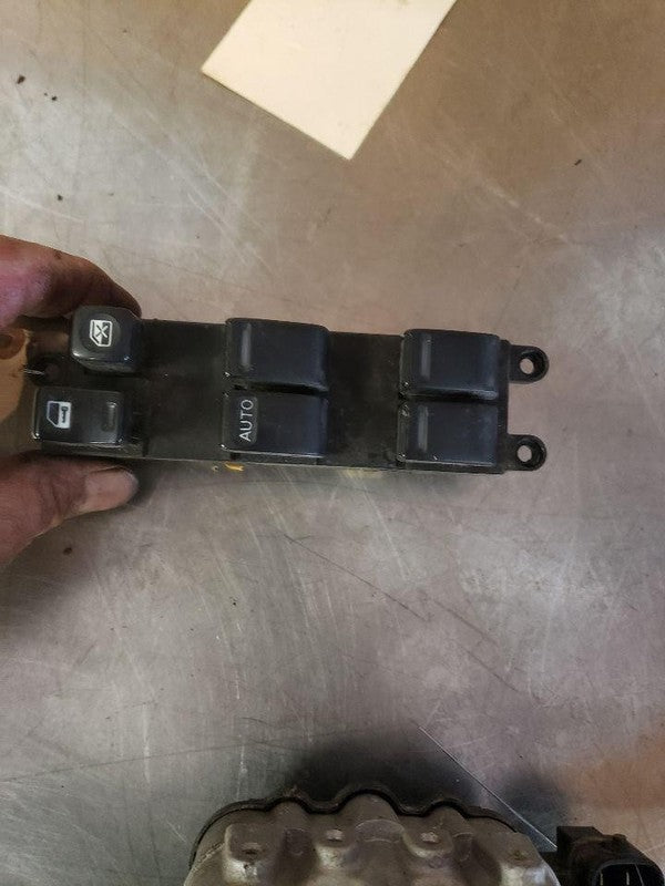 Door Switch Front NISSAN MAXIMA 00 01