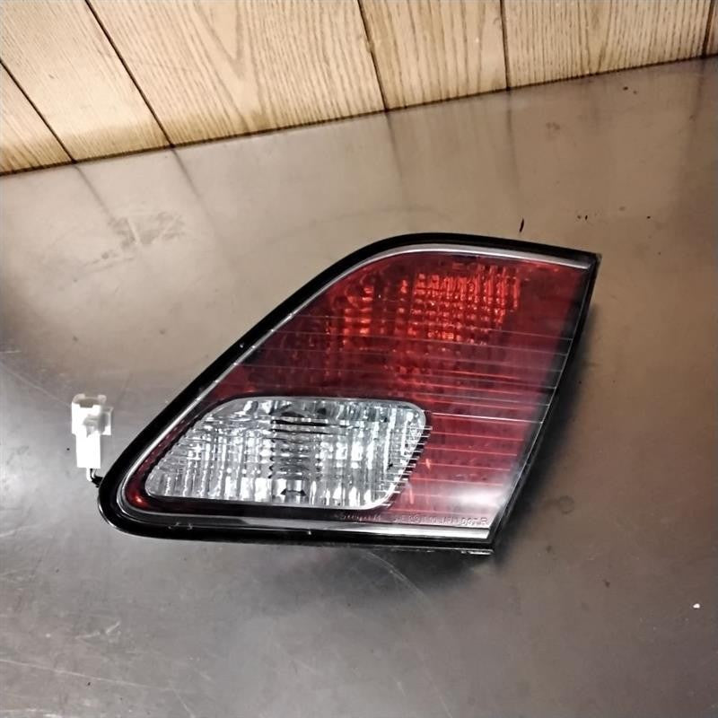 Tail Light Assembly LEXUS ES300 Left 02 03