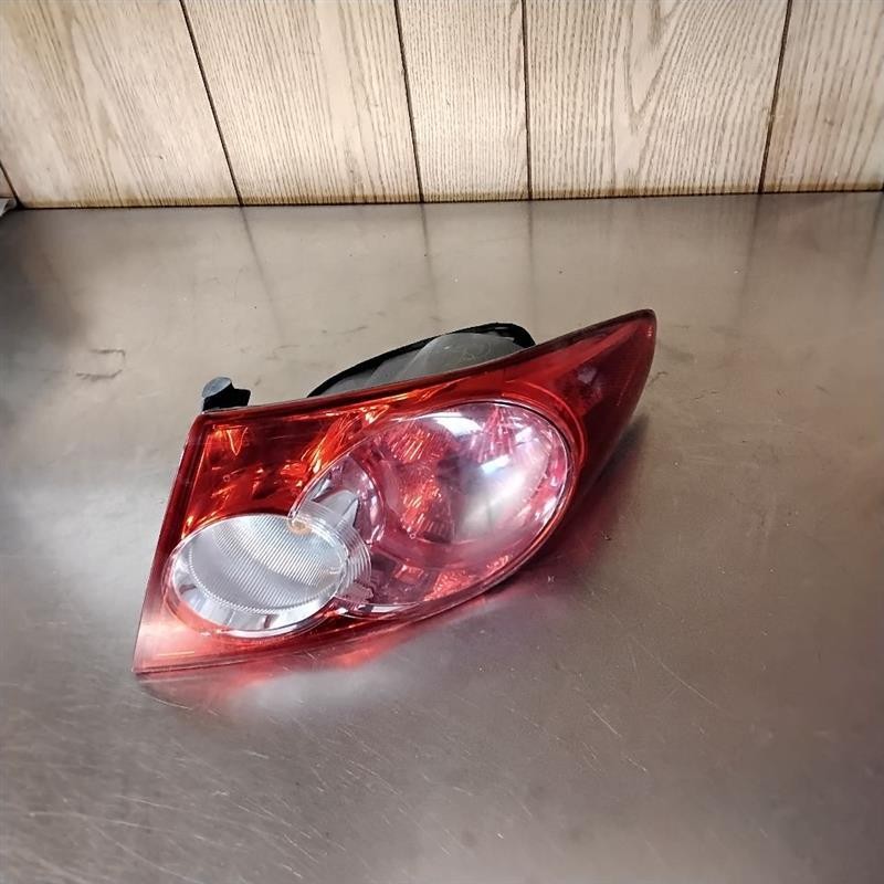 Tail Light Assembly MAZDA 6 Right 03 04 05