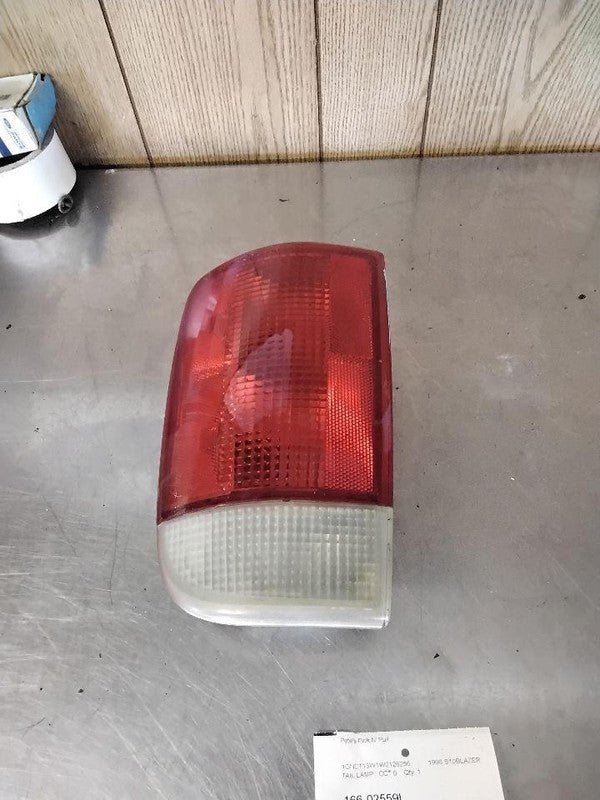Tail Light Assembly BLAZER S10/JIMMY S15 Left 95 96 97 98 99 00 01 02 
