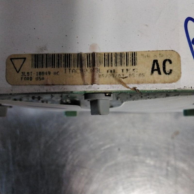 Speedometer FORD ESCAPE 04