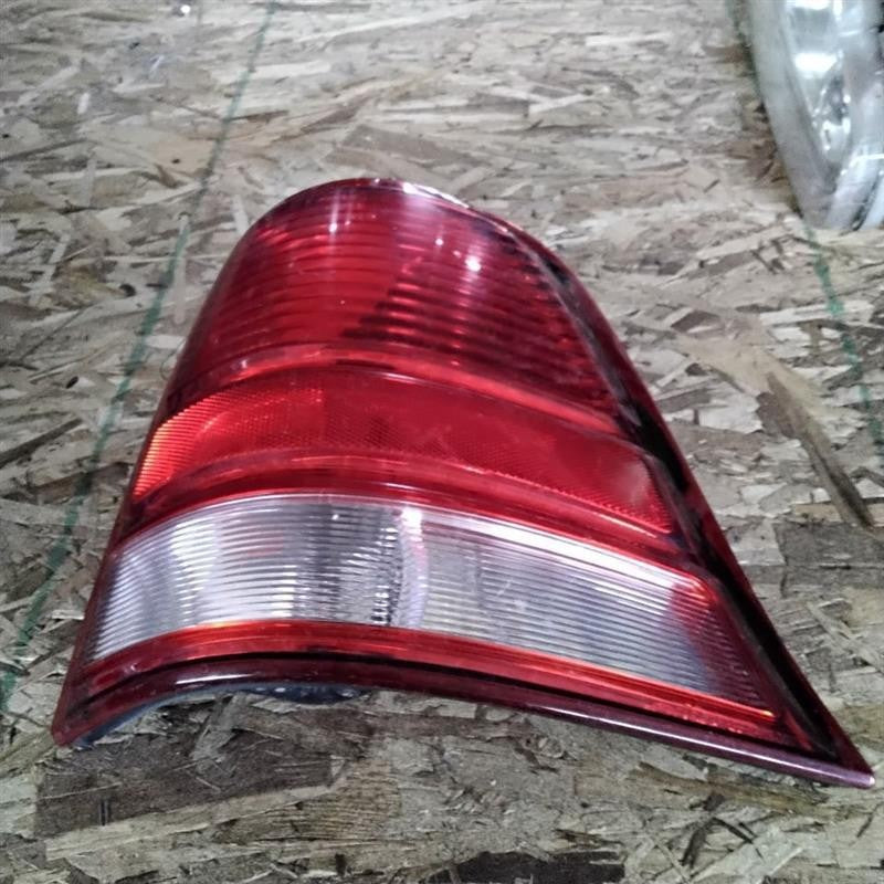 Tail Light Assembly FORD FREESTAR Right 04 05 06 07