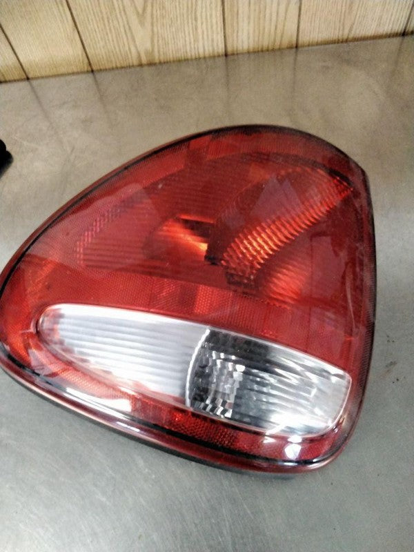 Tail Light Assembly DODGE CARAVAN Right 04 05 06 07