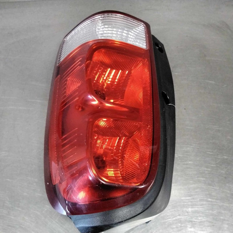 2005-2009 Chevrolet Uplander Right Tail Light Assembly