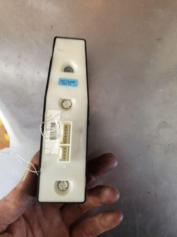 Door Switch Front CADILLAC DEVILLE 00 01 02