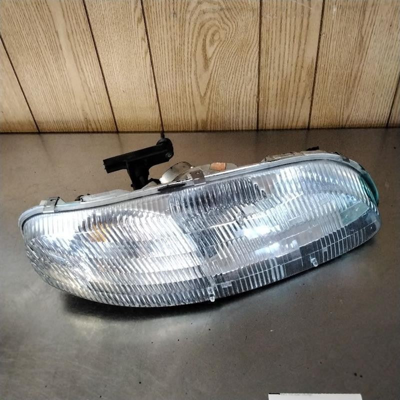 1995-2001 Chevrolet Lumina Right Headlamp Assembly OEM#10420376