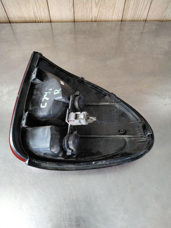 Tail Light Assembly DODGE CARAVAN Right 04 05 06 07