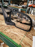 Door Mirror CHEVY AVALANCHE 1500 Right 03 04 05 06