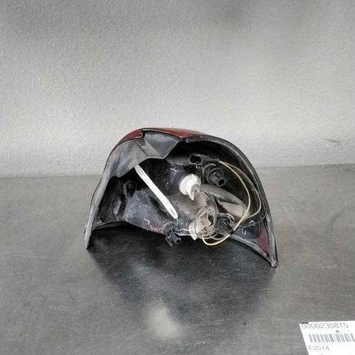 2004-2008 Left Tail Light Assembly Pontiac Grand Prix