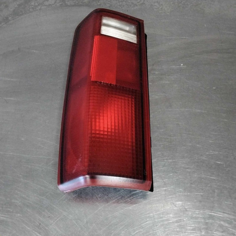 1985-2005 GMC Safari Right Tail Light Assembly