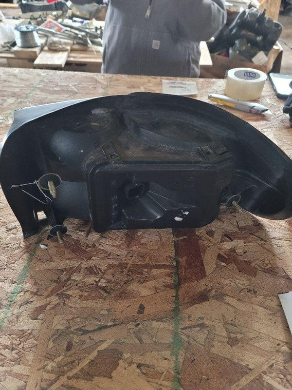 Tail Light Assembly CHEVY MALIBU Left 97 98 99 00 01 02 03 04 05
