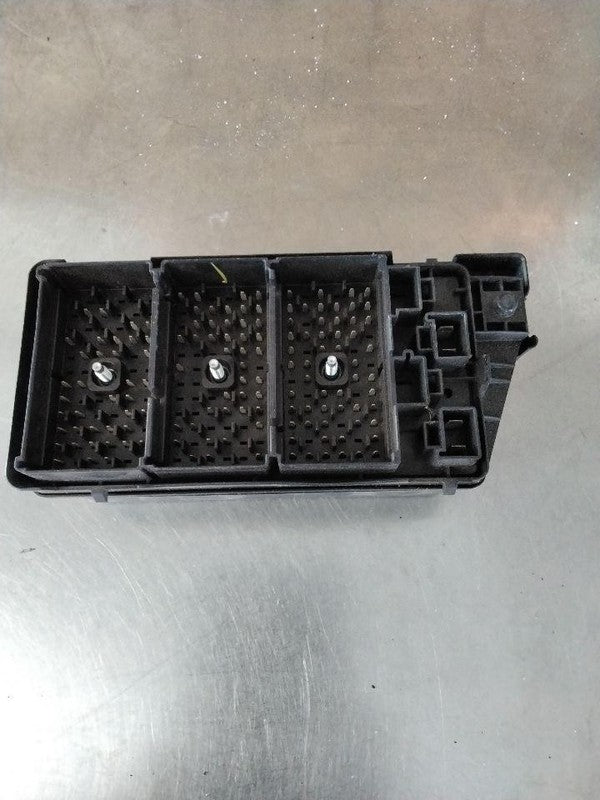 2002-2003 Saturn Vue Engine Fuse Box OEM#22704486