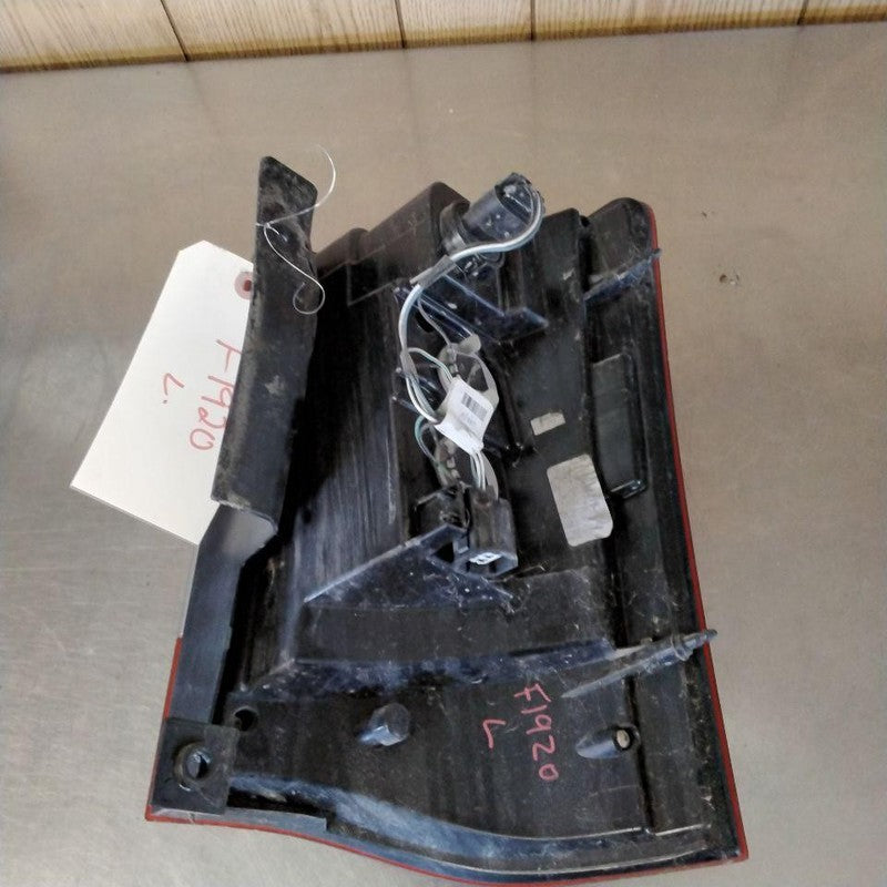 Tail Light Assembly CHRYSLER TOWN CNTRY Left 11 12 13 14 15 16