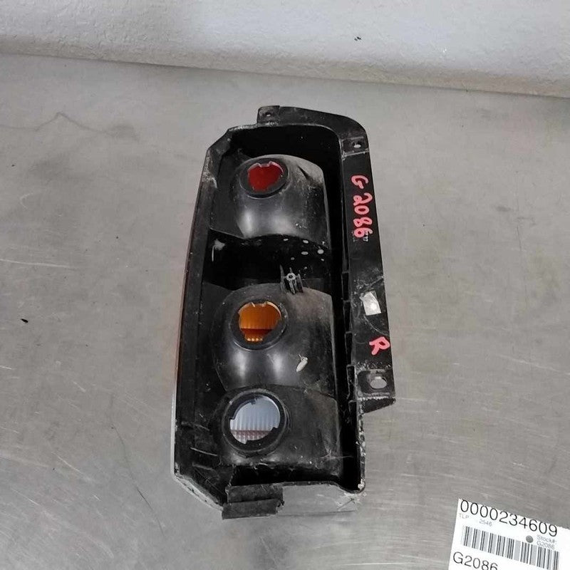 Tail Light Assembly JEEP CHEROKEE Right 97 98 99 00 01