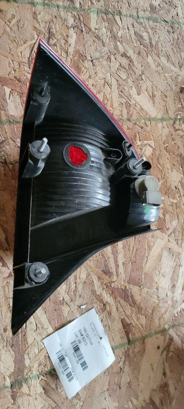 Tail Light Assembly FORD FOCUS Right 05 06 07