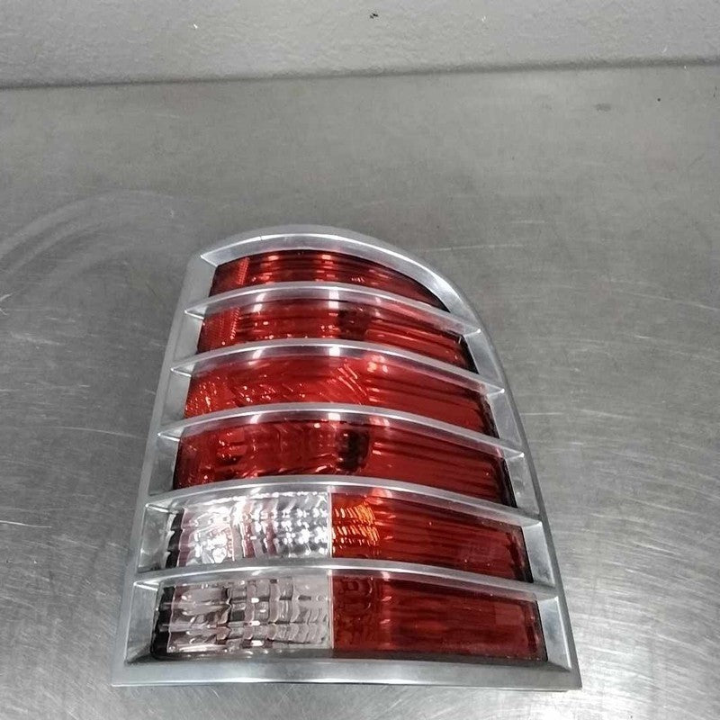 Tail Light Assembly MERCURY MOUNTAINEER Right 02 03 04 05