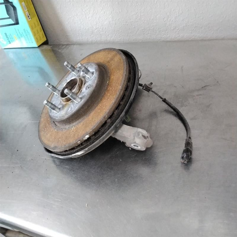 Spindle Knuckle Front MALIBU Left 13 14 15 16