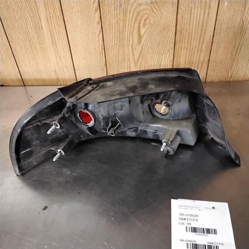 Tail Light Assembly MERCURY SABLE Right 00 01 02 03
