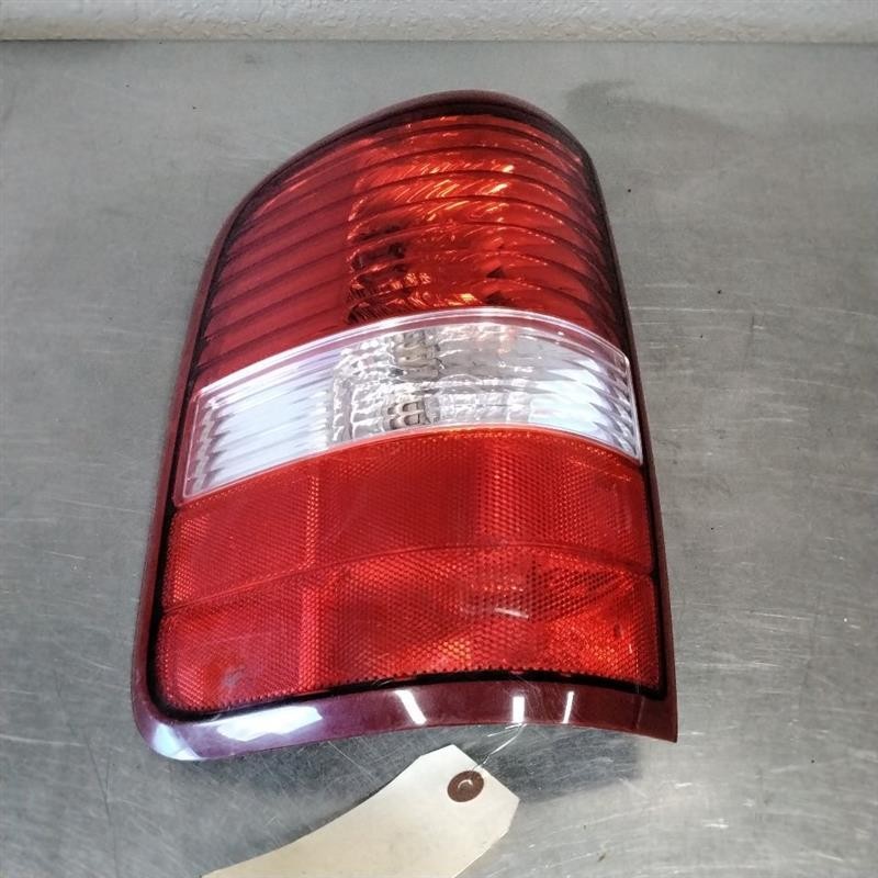 Tail Light Assembly FORD PICKUP F150 Left 04 05 06 07 08