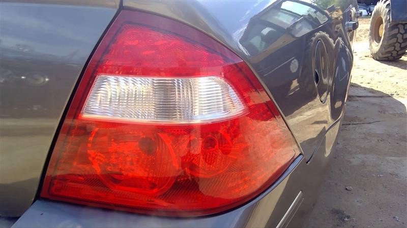 Tail Light Assembly FORD 500 Right 05 06 07