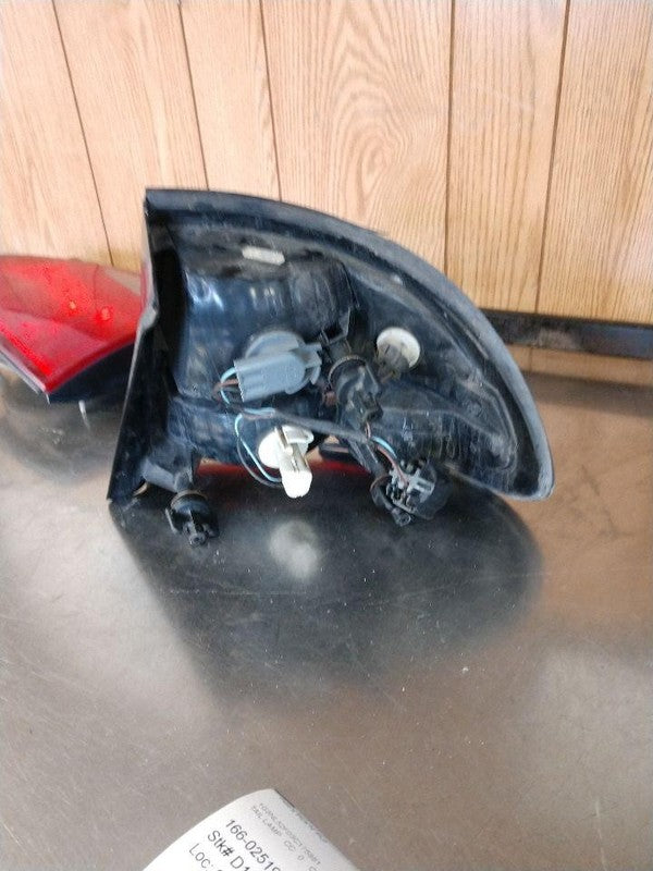 Tail Light Assembly OLDS ALERO Left 99 00 01 02 03 04