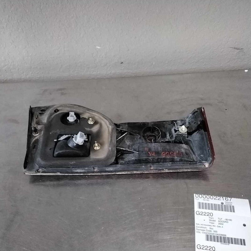 Tail Light Assembly HONDA ACCORD Right 01 02