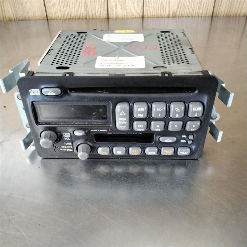 Audio & Visual Equip.(radio) PONTIAC BONNEVILLE 00 01 02