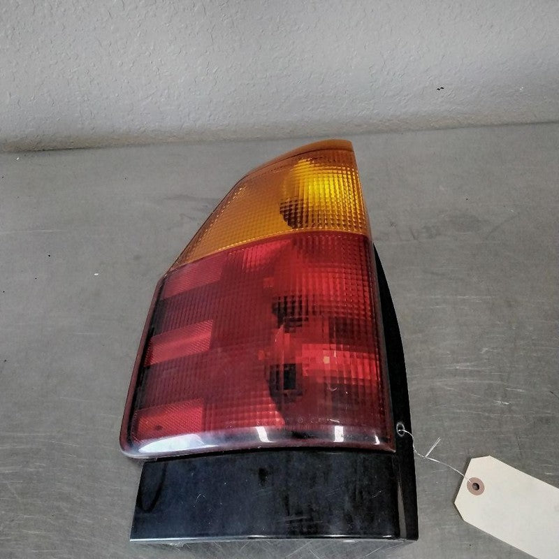 Tail Light Assembly GMC ENVOY Left 02 03 04 05 06 07 08 09