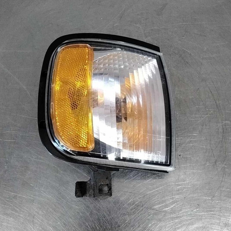 Fog/mark/park/turn Light/lamp ISUZU RODEO Right 00 01 02 03 04