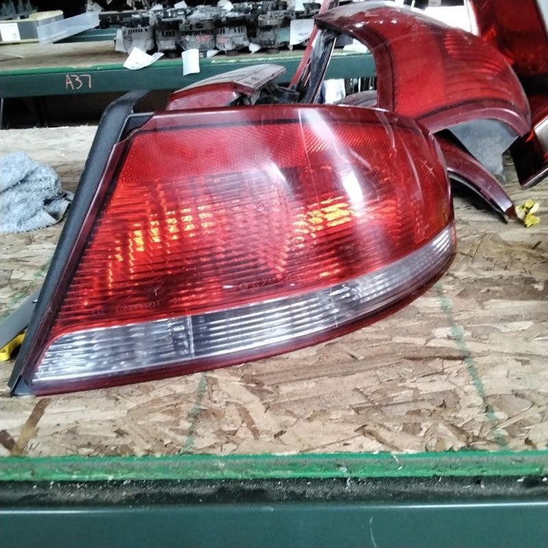 Tail Light Assembly CHRYSLER SEBRING Right 01 02 03 04 05 06