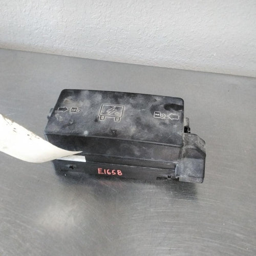 2004-2005 Saturn Vue Engine Fuse Box OEM#22715415