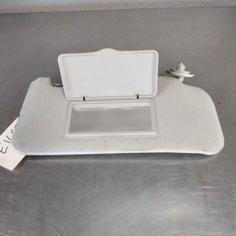 Sun Visor SATURN VUE Right 02 03 04 05 06 07
