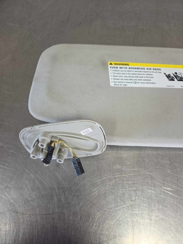 Sun Visor SUBURBAN 1500 Right 07 08 09 10 11 12 13 14