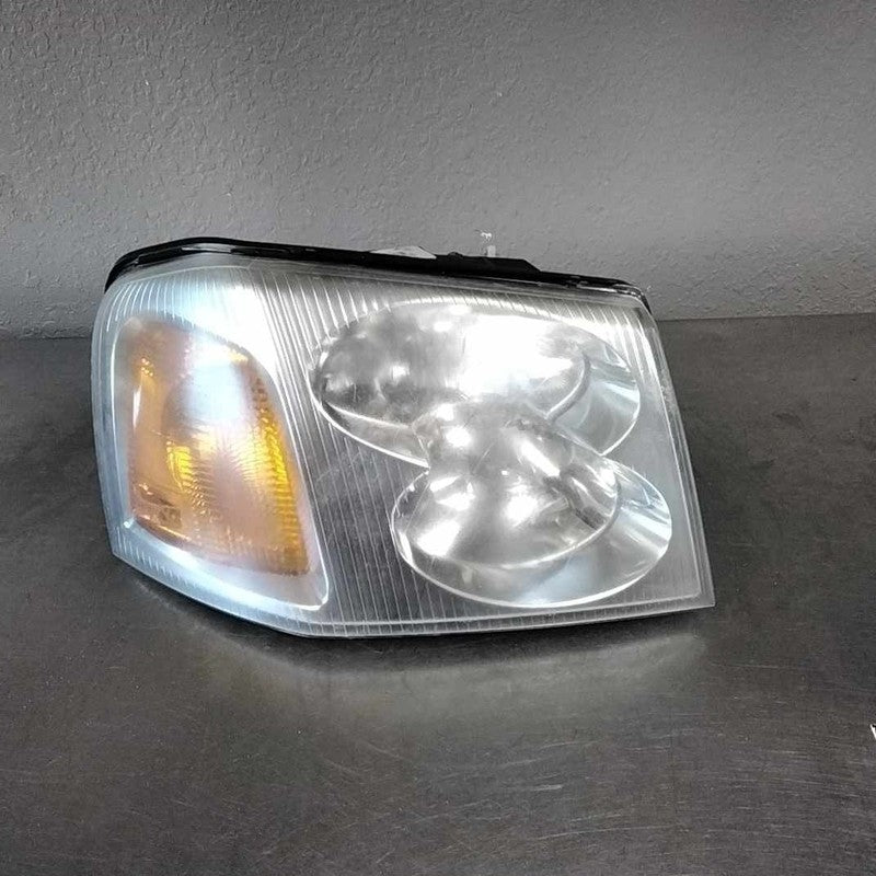 Headlamp Assembly GMC ENVOY Right 02 03 04 05 06 07 08 09