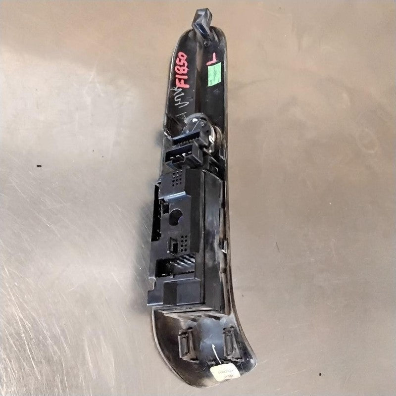 Door Switch Front CADILLAC ESCALADE 99 00