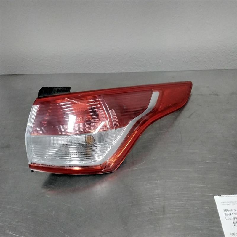 Tail Light Assembly FORD ESCAPE Right 13 14 15 16