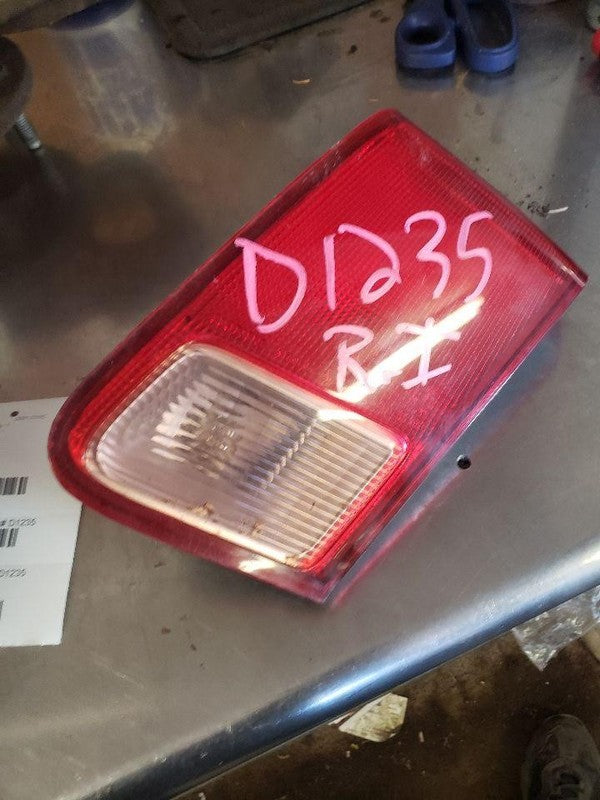 Tail Light Assembly HONDA CIVIC Right 01 02
