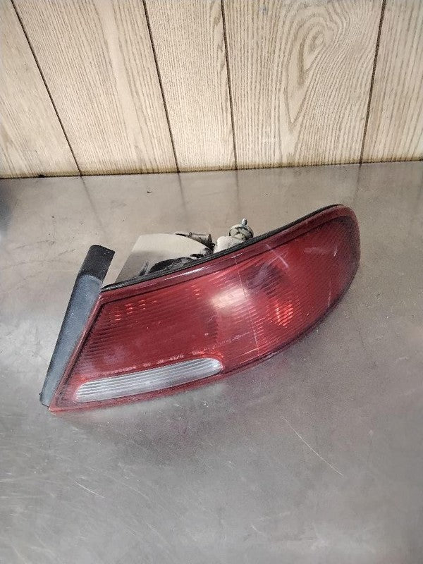 Tail Light Assembly DODGE STRATUS Right 01 02 03 04 05 06