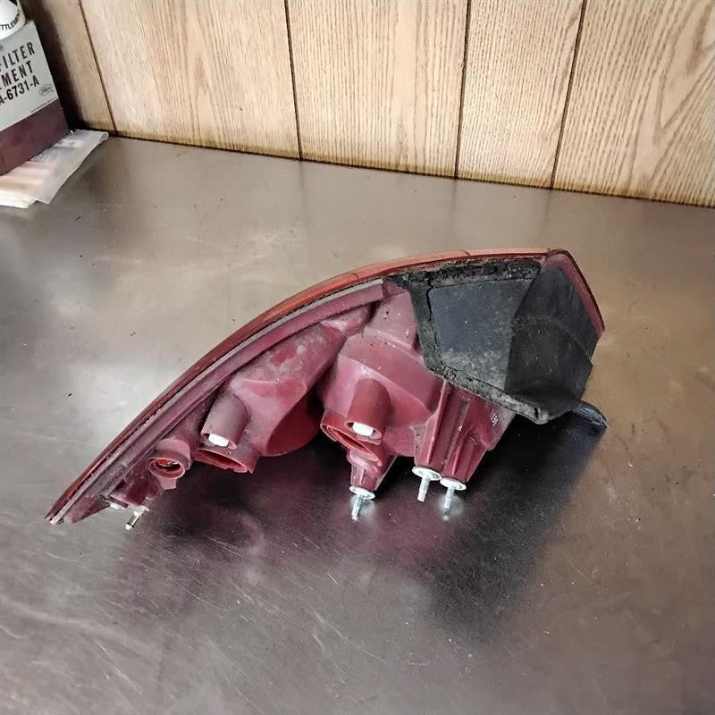 Tail Light Assembly HYUNDAI SANTA FE Right 07 08 09