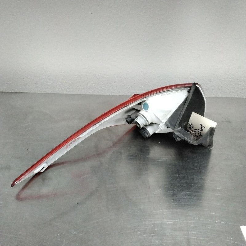 Tail Light Assembly FORD ESCAPE Right 13 14 15 16