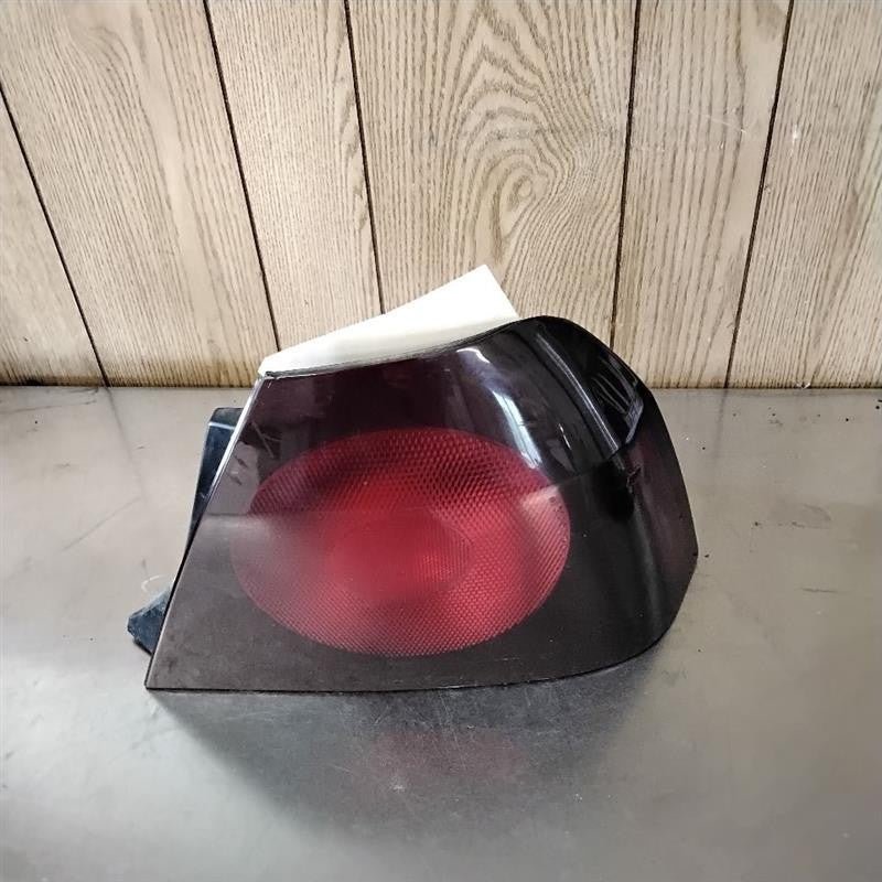 Tail Light Assembly CHEVY IMPALA Right 00 01 02 03 04