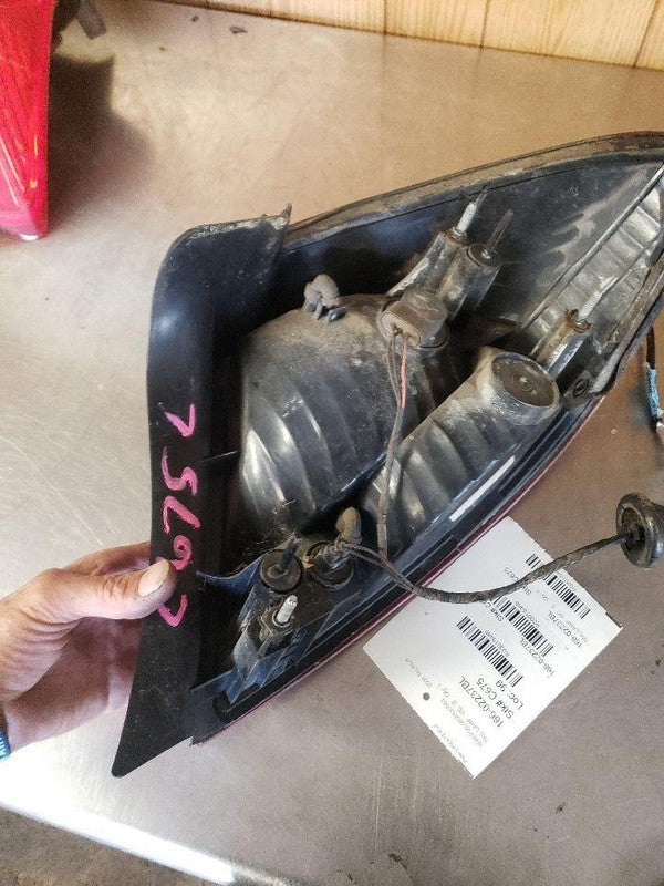 Tail Light Assembly FORD TAURUS Left 04 05 06 07