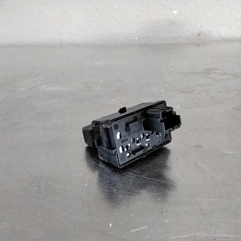 Door Switch Front MERCURY SABLE 08 09