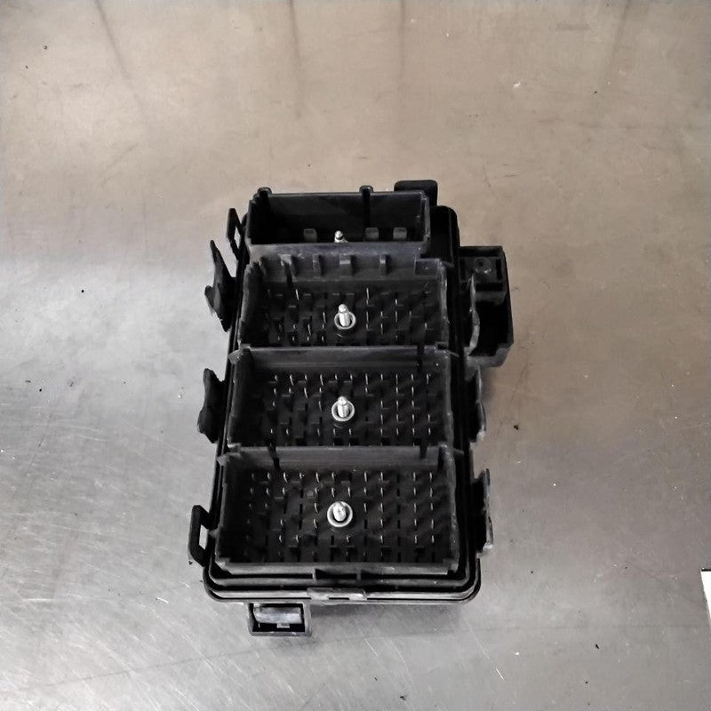 2005 Buick Lacrosse Engine Fuse Box OEM#10320101