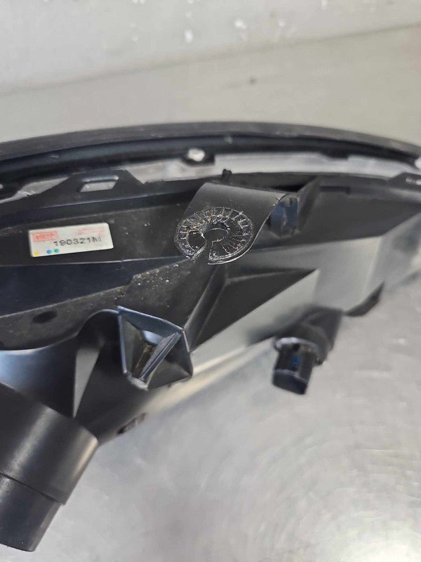 2000-2004 Ford Focus Left Headlamp Assembly #114-600B