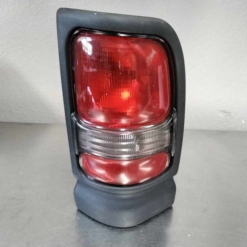 1994-2001 Dodge Pick Up 1500 Right Tail Light Assembly